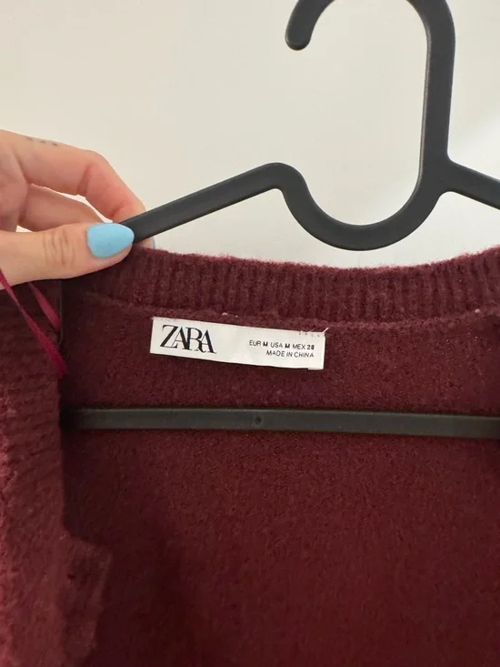 Zara Women's Burgundy Button-Up Knit Cardigan - Picture 2 of 3
